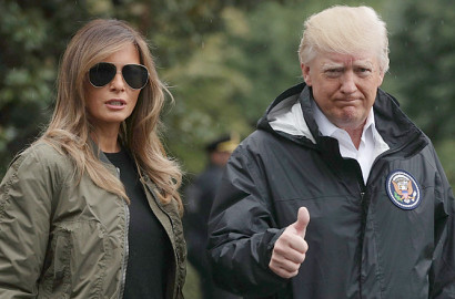 Pakai Sepatu Setinggi 6 cm Saat Kunjungi Korban Badai, Melania Trump Dimaki-Maki Netizen