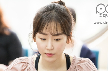 Masuk Penjara, Seo Hyun Jin Malah Senyum Centil di 'Temperature of Love'