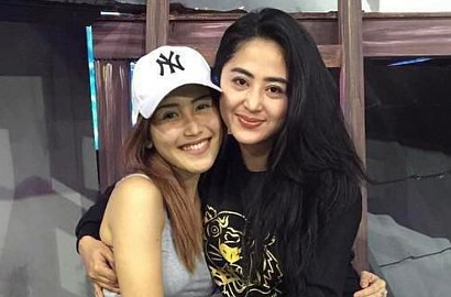 Dewi Persik 'Skak Mat' Fans Ayu Ting Ting yang Nyindir Soal Jumlah Followers