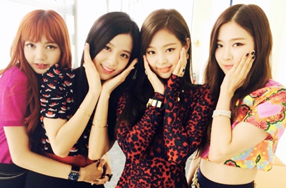 Black Pink Baru Debut Jepang Langsung Kuasai Chart, Begini Ekspresi Bangga Bos YG