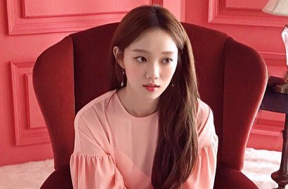 Comeback Instagram Usai Putus, Lee Sung Kyung Unggah Foto Lagi Galau?