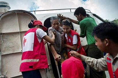 Ribuan Pengungsi Rohingya Masih Terjebak di Perbatasan Bangladesh