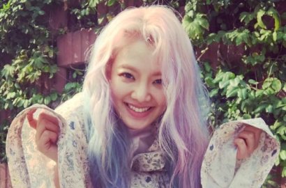 Hadiri Acara Fashion, Begini Gaya Busana Hyoyeon yang Seksi