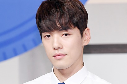 Kim Jung Hyun Narsis Pamer Truk Kopi Kiriman Gong Hyo Jin di 'School 2017'
