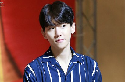 Sudah Tak Sabar, Baekhyun Goda Fans Selfie Ganteng Jelang 'MuBank' Jakarta
