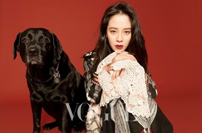 Seksi Pamer Belahan Dada, Song Ji Hyo Justru Banjir Pujian