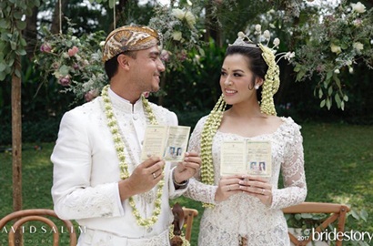 Digelar Tertutup, Begini Suasana Bahagia Pernikahan Raisa dan Hamish Daud