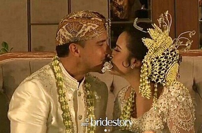 Spontan Cium Raisa Usai Sah Nikah, Ekspresi Gembira Hamish Daud Ini Sukses Bikin Baper