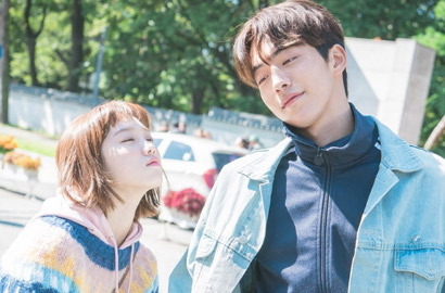 Pakai Sweater Lee Sung Kyung, Nam Joo Hyuk Galau Belum Bisa Move On?