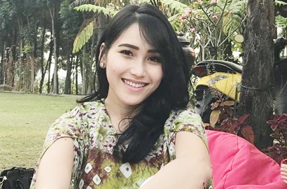 Blak-Blakan Soal Nikah Siri, Ekspresi Wajah Ayu Ting Ting Jadi Sorotan