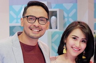 'Nemplok' Presenter Ganteng Addry Danu, Ayu Ting Ting Dihina Munafik Gara-Gara Ini