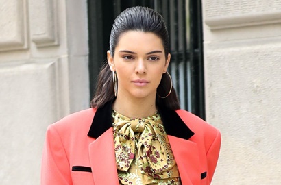 Kendall Jenner Jalin Hubungan Mesra dengan Dua Pria Sekaligus