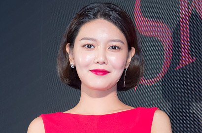 Hadiri Peluncuran Kosmetik, Sooyoung Bikin Terpukau Pamer Punggung Mulus dan Kaki Panjang