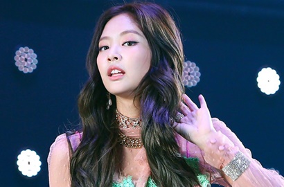 Cantik Pakai Dress Pink, Paha Berotot Jennie Black Pink Bikin Salfok