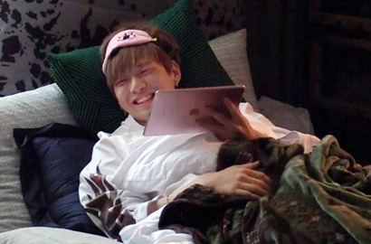 'Dangerous Beyond The Blankets' Rilis Deretan Foto Ngemil Kang Daniel, Penasaran?