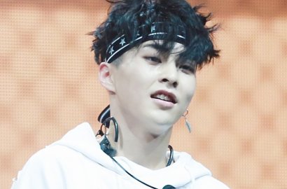 Tak Hanya Kosmetik, Barang Ini Laris Terjual Usai Dipakai Xiumin EXO di 'Dangerous Outside Blanket'