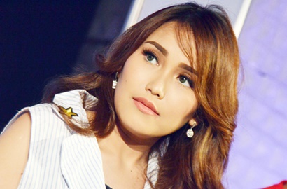 Seleb on The Spot: Penakluk Hati Ayu Ting Ting, dari Enji hingga Calon Dokter Ipar Olla Ramlan?