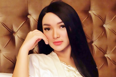 Pede Pakai Baju Transparan, Bra Zaskia Gotik Bikin Netter Salah Fokus
