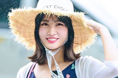 Foto-Foto Ini Buktikan Momo Twice Tak Jalani Oplas Kelopak Mata?