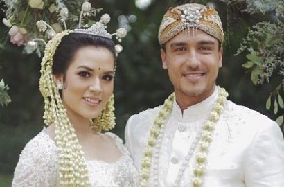 Gelar Resepsi di Bali, Tatapan Penuh Cinta Hamish ke Raisa Bikin Netter Meleleh
