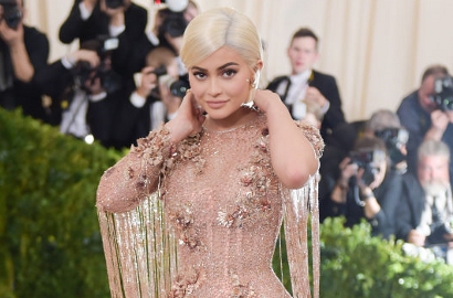 Gara-Gara Dicibir Cowok Usai Ciuman Pertama, Kylie Jenner Perbesar Bibir