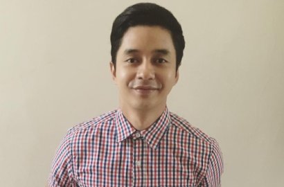 Bikin Hati Adem, Adegan Ngaji Adly Fairuz di 'Jodoh Wasiat Bapak' Ini Banjir Pujian Netter