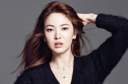Sapa Fans Lewat Postingan Ini, Song Hye Kyo Ditodong Foto Bareng Song Joong Ki