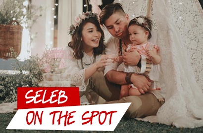 Seleb on The Spot: Chelsea dan Glenn Alinskie, Intip Momen Sweet Bareng Nastusha di Usia 1 Tahun!