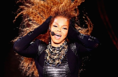 Janet Jackson Tiba-Tiba Menangis Terisak Saat Nyanyi 'What About', Ada Apa?