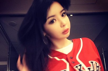 Rayakan Ultah Produser Teddy, Make Up Park Bom Tuai Cibiran
