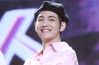 Tanpa Editan, V Buktikan Ganteng Tak Pakai Make Up di Foto Ini