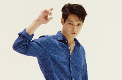 Senangnya Lee Jong Hyun CN Blue Pamer Dukungan Fans untuk 'Lingerie GG 1979'