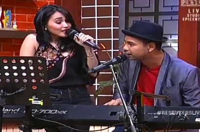 Abaikan Perasaan Nagita, Ayu Ting Ting Nyanyi 'Akad' Disindir Ngarep Dinikahi Raffi