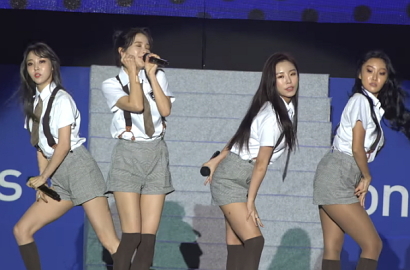 Mamamoo Manggung dengan Tubuh Penuh Luka Usai Kecelakaan, Netter Salut