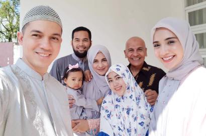 Mark Sungkar Bahas Soal Poligami Teuku Wisnu, Netter Salah Fokus ke Penampakan Rumah