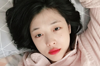Tidur Seksi di Kasur Pakai Lingerie, Sulli Buat Netter Salfok Karena Ini