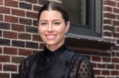 Istri Justin Timberlake, Jessica Biel Dituduh Korupsi Uang Tip Karyawan Rp 5,6 Miliar