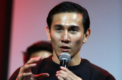 Akui Sulit Perankan Chrisye di Film Biopik, Vino Bastian Tetap Yakin Karirnya Naik