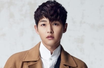 Siap Jadi Suami Song Hye Kyo, Song Joong Ki Tampil Karismatik di Foto Ini