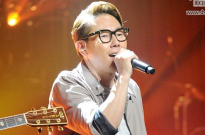 Yoon Jong Shin Ungkap 'Rahasia' Single 'Like It' Berjaya di Chart Setelah 2 Bulan