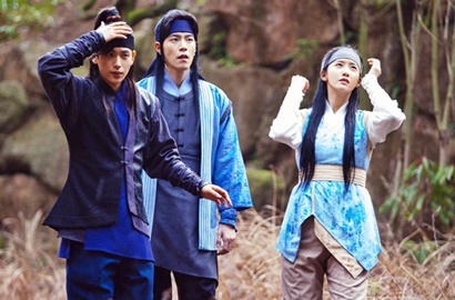 Pamitan 'The King in Love' Tamat, Yoona Bagi-Bagi Selfie Seru Bareng Siwan cs