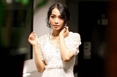 Hamil Pertama, Rini Wulandari Derita Penyakit Radial Tenosynovitis