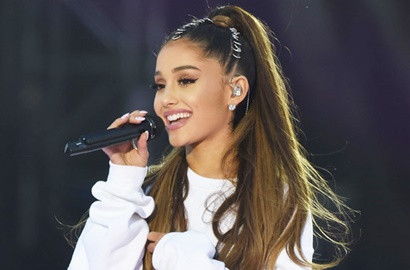 Ariana Grande Nyaris Jatuh dari Panggung Saat Konser di Taiwan