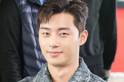 Pakai Busana Brand Ternama di Bandara, Park Seo Joon Malah Dibilang Aneh