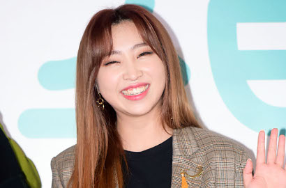 Pamer Santai Jadi Anak Kuliahan, Minzy Tuai Pujian Karena Hal Ini
