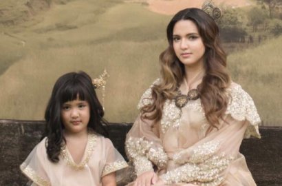 Dicibir Gara-Gara Anak Pose Seksi dan Pamer Perut, Begini Pembelaan Nia Ramadhani