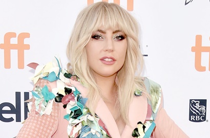 Topless, Lady GaGa Terang-Terangan Umbar Bagian Intim di Film Dokumenternya