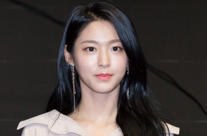 Perdana Sejak Debut, Cantiknya Seolhyun Bak Barbie Berambut Pirang