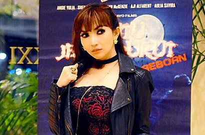 Roro Fitria Pamer Foto di Rumah Mewahnya, Netter Heboh Bahas Ubin 'Mistis'