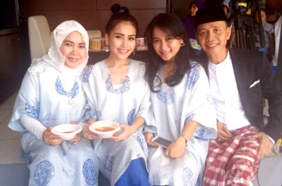 Heboh Foto Ciuman Ayu Ting Ting dan Ayah Rozak Jadi Ilustrasi Artikel Gangguan Jiwa
